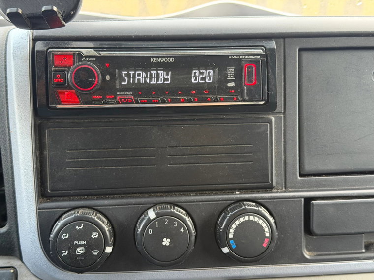 Vehicle Image 23