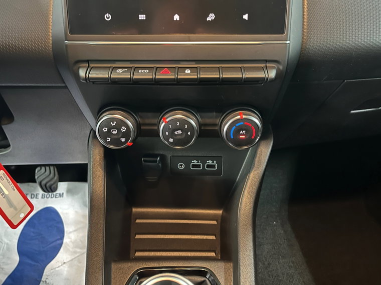 Vehicle Image 26