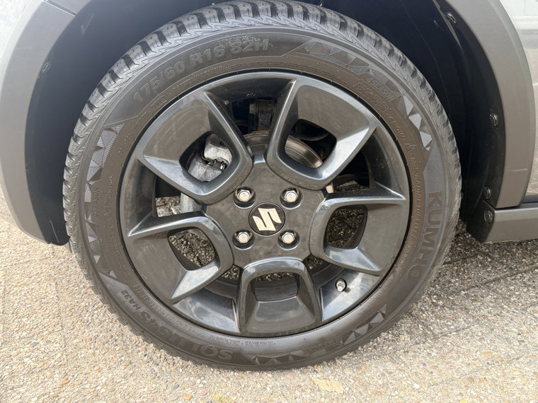 Vehicle Image 15
