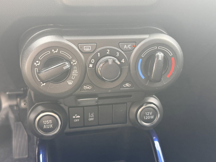 Vehicle Image 29