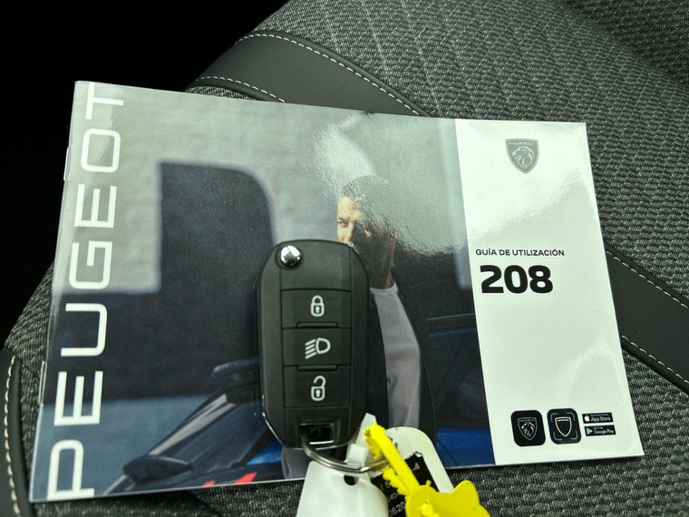 Vehicle Image 32