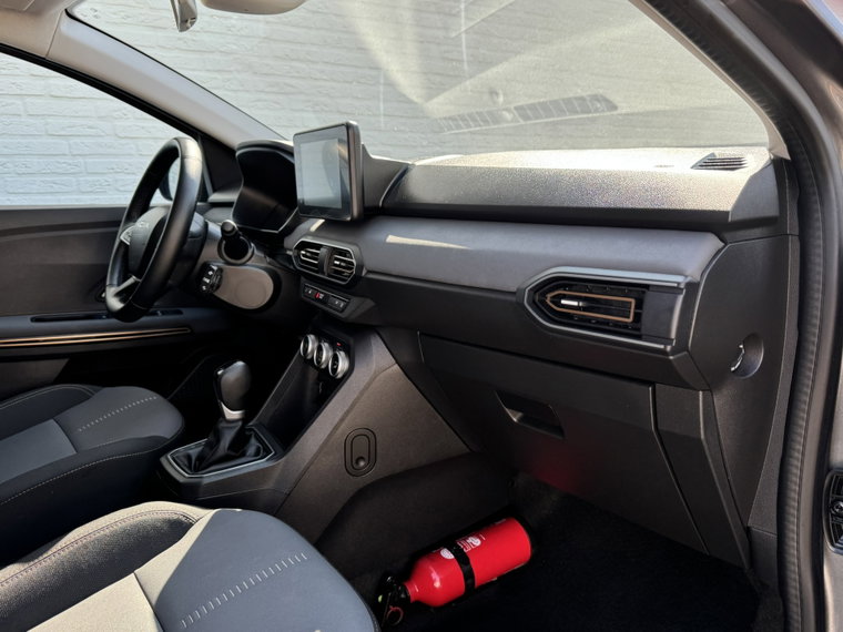 Vehicle Image 33