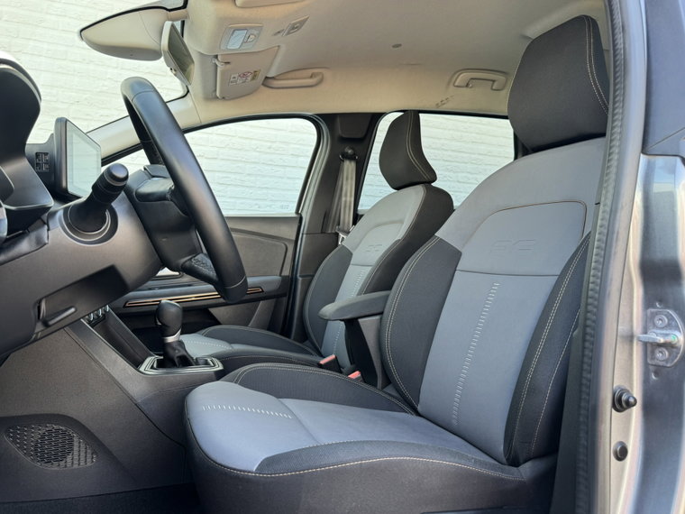 Vehicle Image 35
