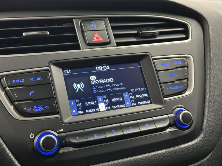 Vehicle Image 26