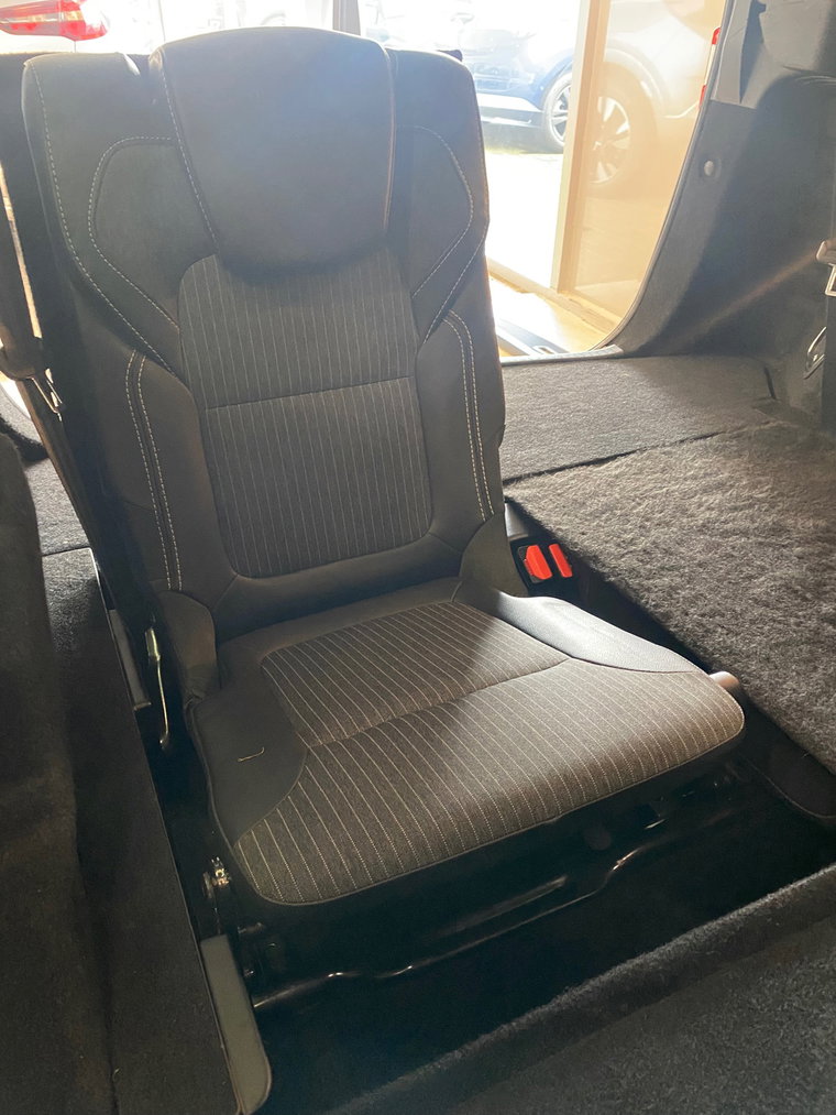 Vehicle Image 39