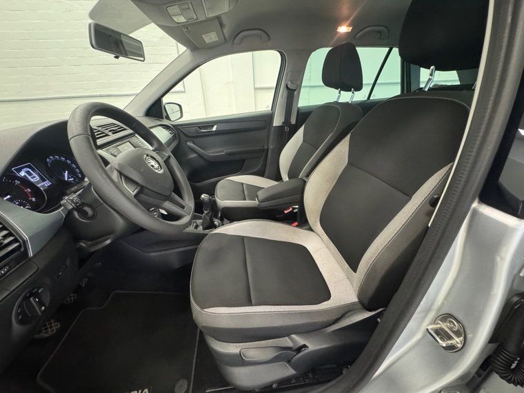 Vehicle Image 18
