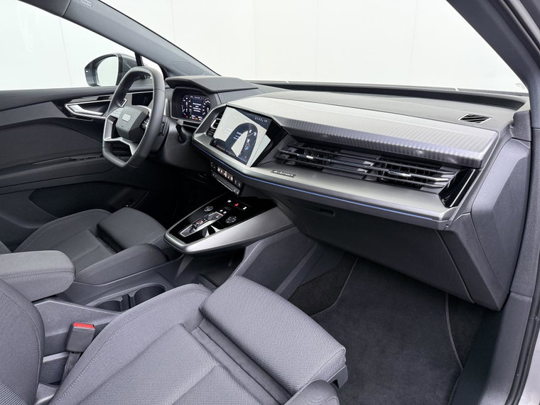 Vehicle Image 40