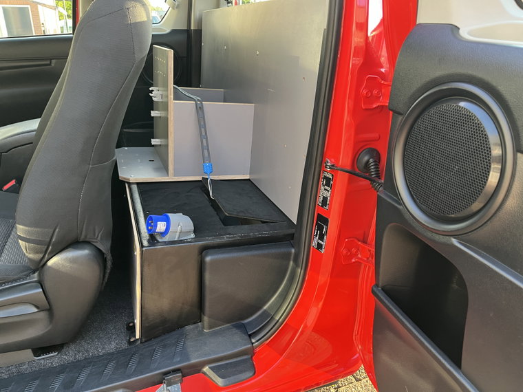 Vehicle Image 30