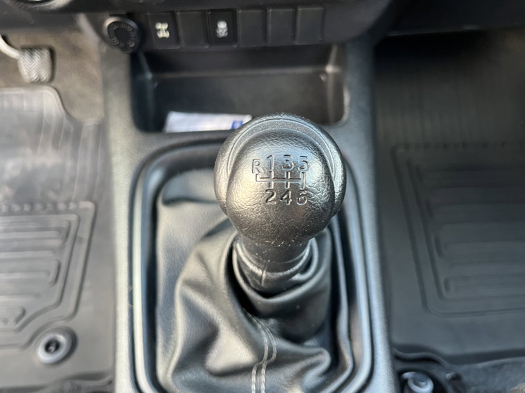Vehicle Image 39