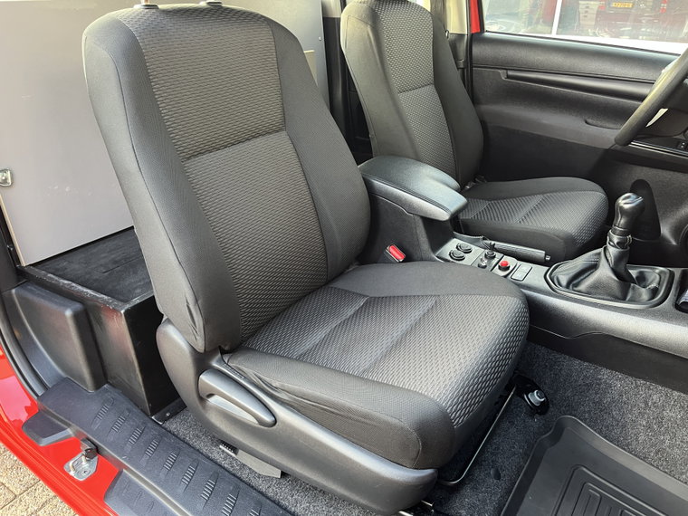 Vehicle Image 6