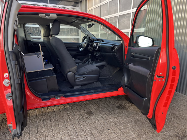 Vehicle Image 8