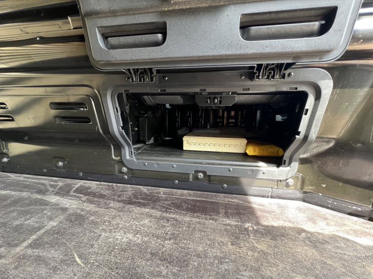 Vehicle Image 32