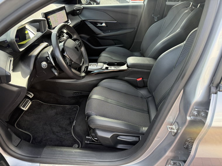 Vehicle Image 33