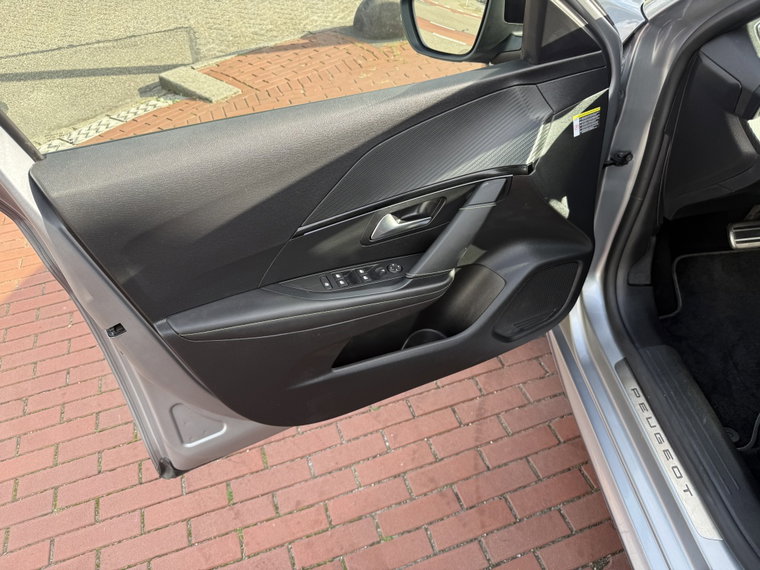 Vehicle Image 34
