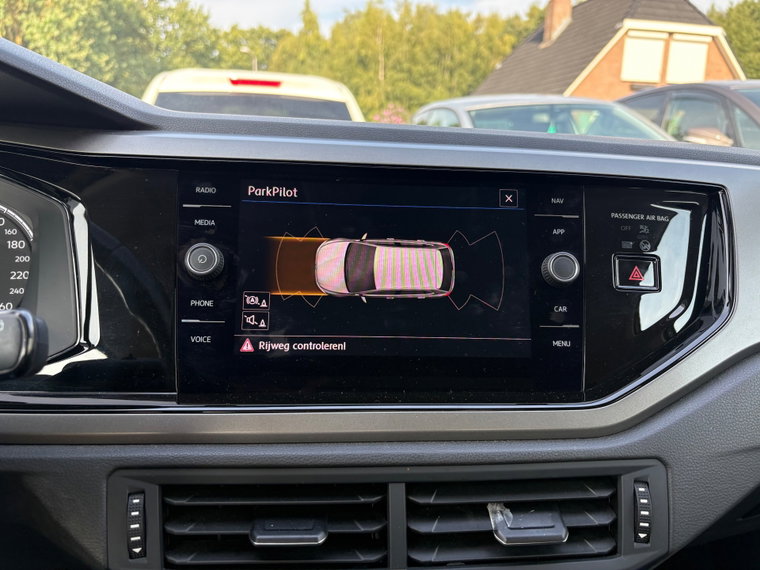 Vehicle Image 15