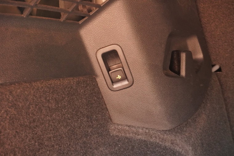 Vehicle Image 40