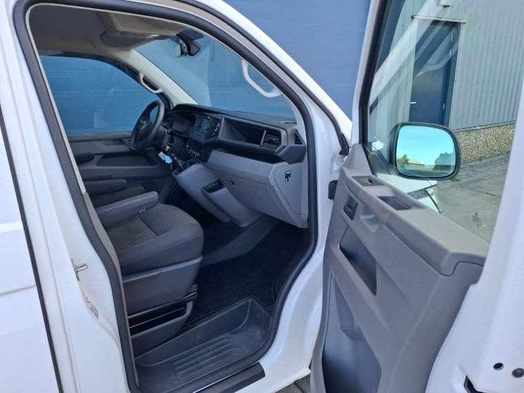 Vehicle Image 40
