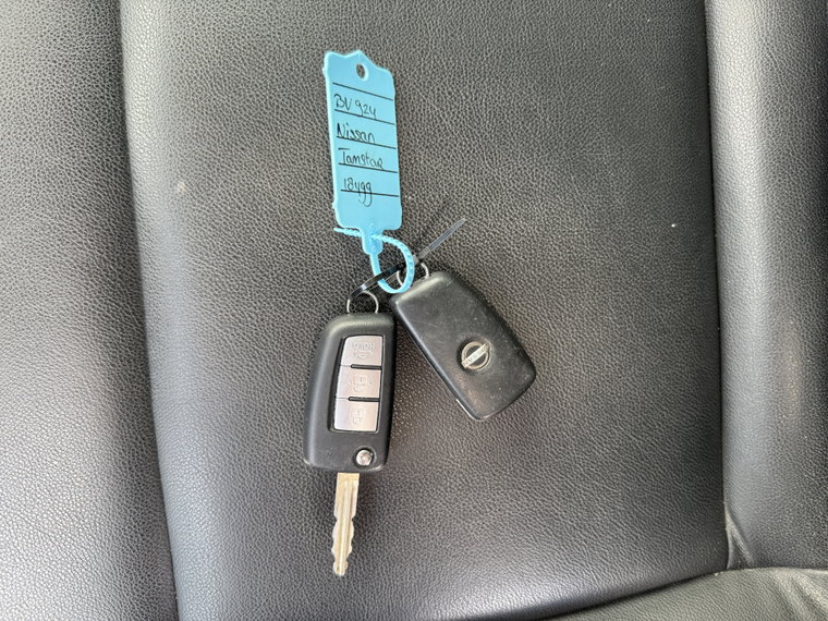 Vehicle Image 28