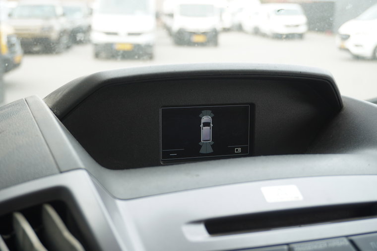 Vehicle Image 14