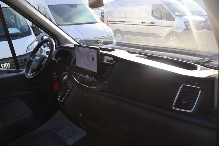 Vehicle Image 35