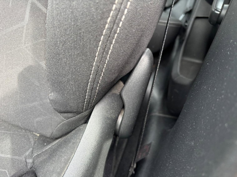 Vehicle Image 43