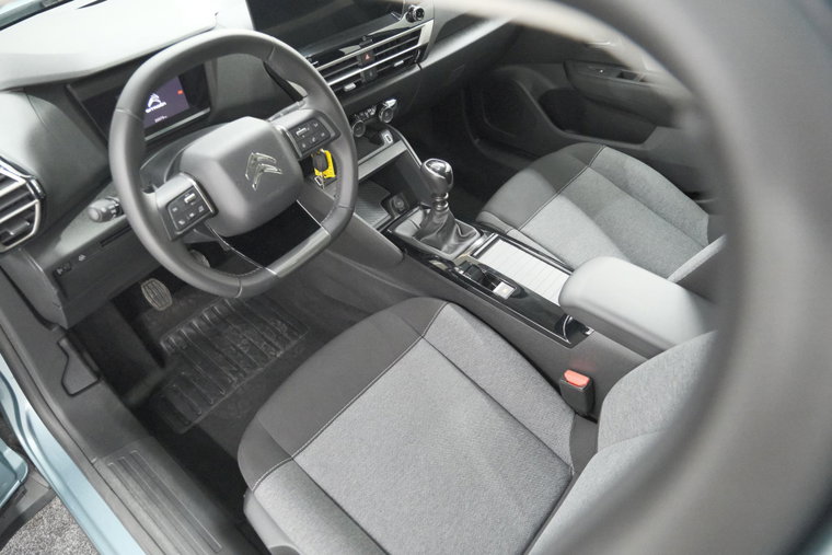 Vehicle Image 33