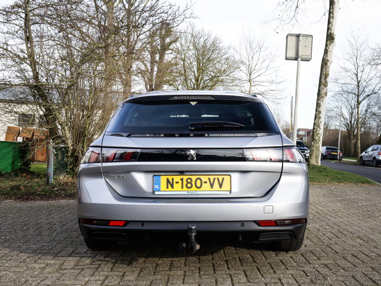 Vehicle Image 32