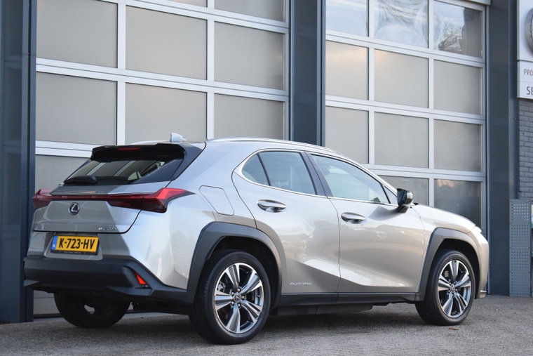 Vehicle Image 8