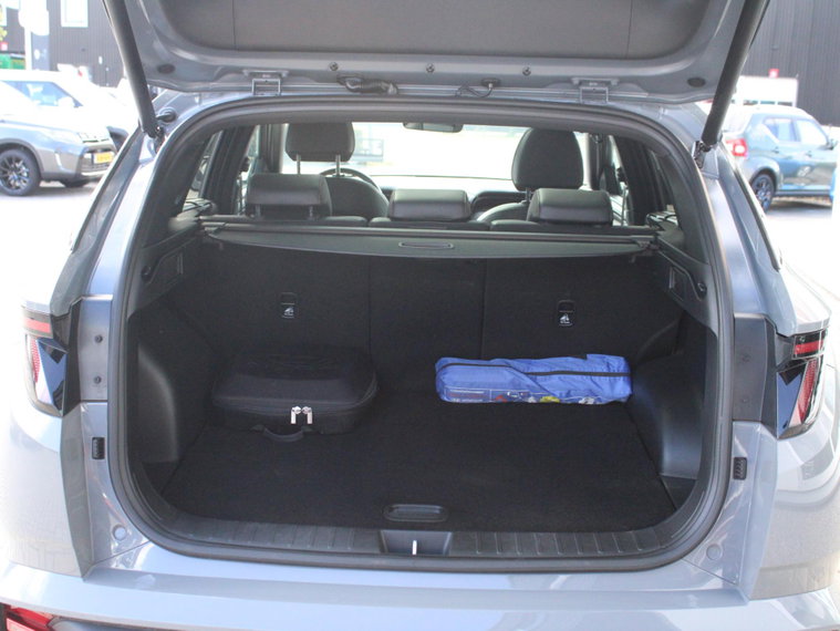 Vehicle Image 12
