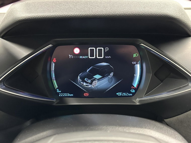 Vehicle Image 25