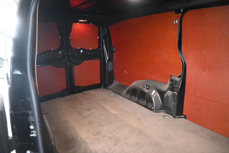 Vehicle Image 23