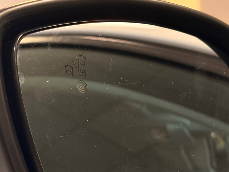 Vehicle Image 35