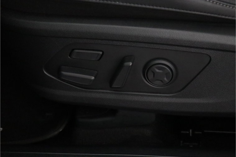 Vehicle Image 39