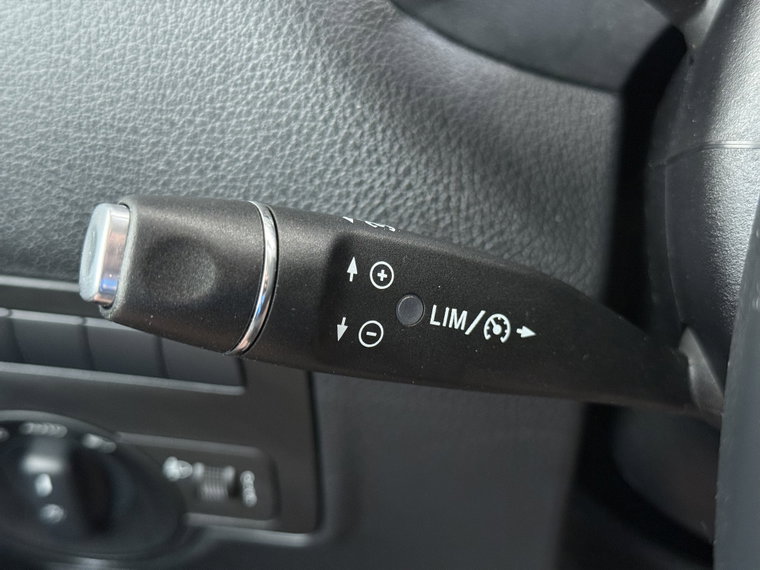Vehicle Image 27