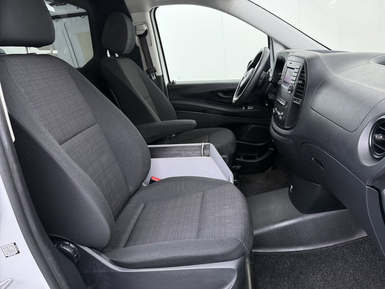 Vehicle Image 33