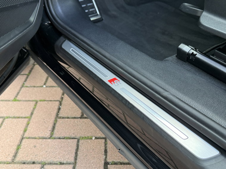 Vehicle Image 28