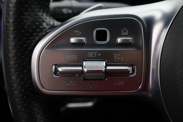 Vehicle Image 33