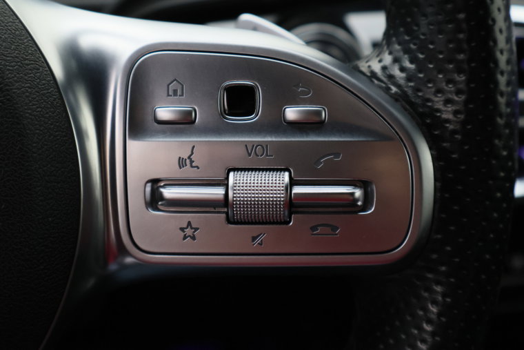 Vehicle Image 35