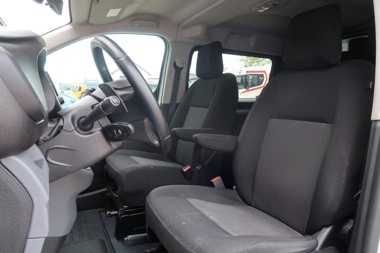 Vehicle Image 13