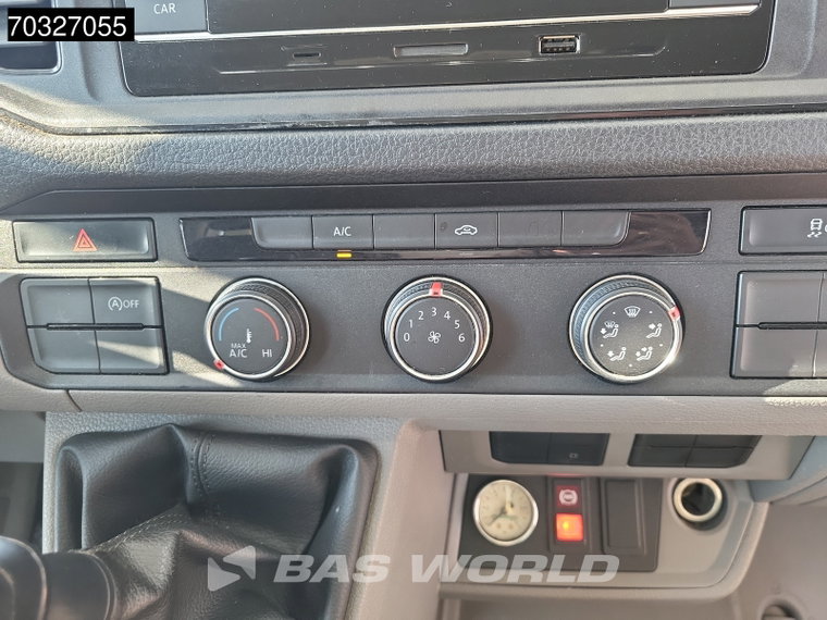 Vehicle Image 27