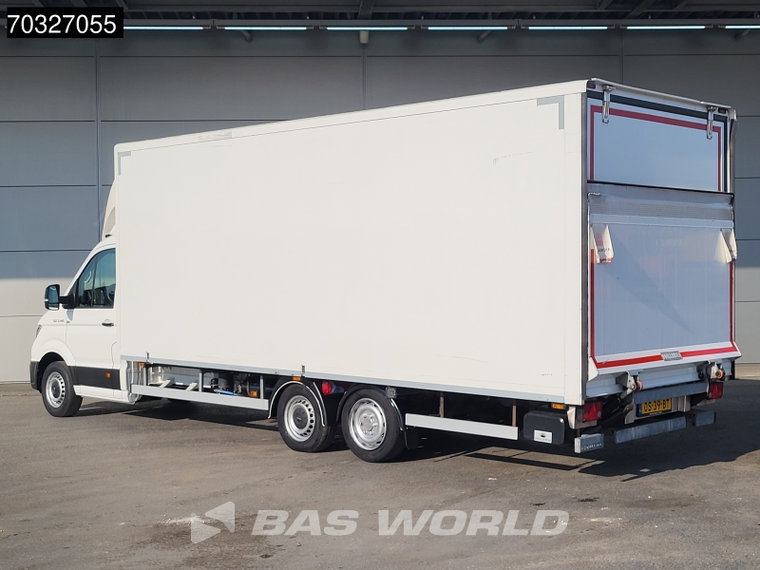 Vehicle Image 6