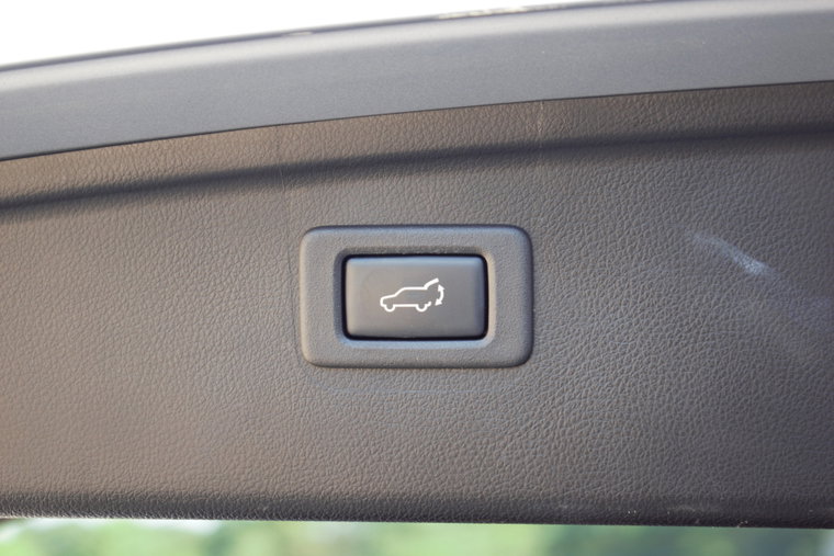 Vehicle Image 24