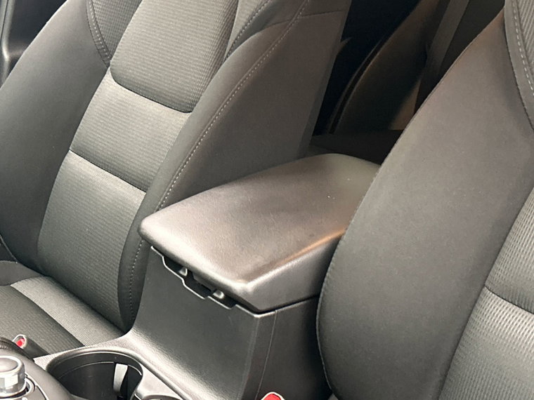 Vehicle Image 38