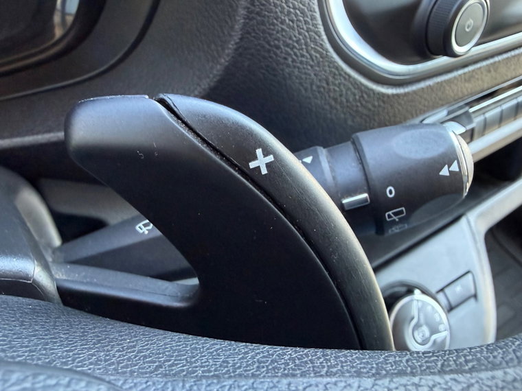 Vehicle Image 37