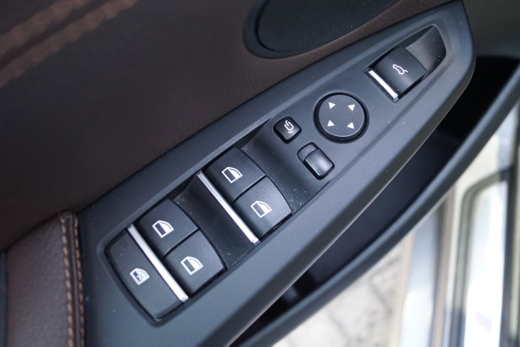 Vehicle Image 37
