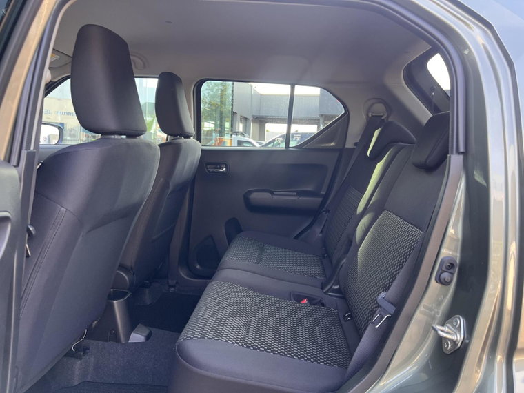 Vehicle Image 18