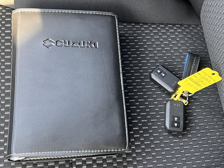 Vehicle Image 36
