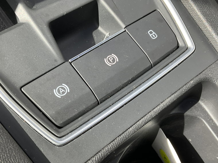 Vehicle Image 28