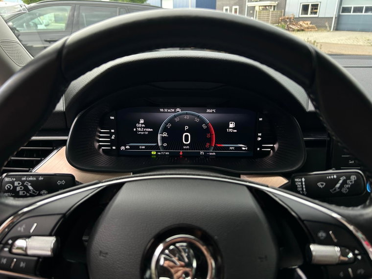Vehicle Image 24