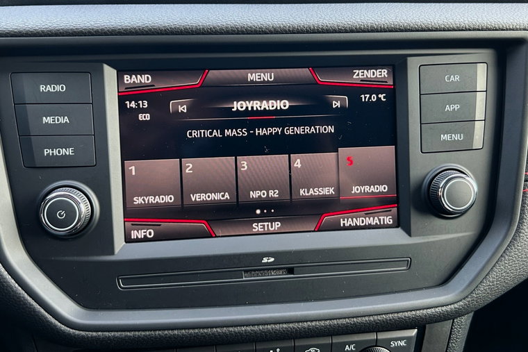 Vehicle Image 16